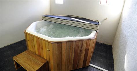 Woman Feared Losing Leg After Contracting Infection From Hot Tub CBS Sacramento