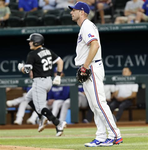 To the Max: See photos as Max Scherzer earns the win in his Rangers debut