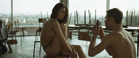 Nude Video Celebs Lola Viande Nude A Crash Mid Flight