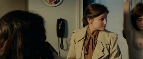 Naked Alix Benezech In Des Lendemains Qui Chantent