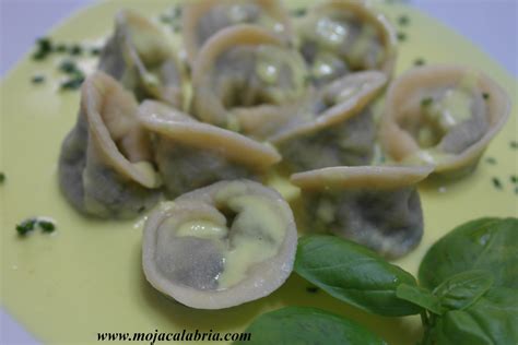 Tortellini Ze Szpinakiem I Ricotta W Sosie Serowym Mojacalabria