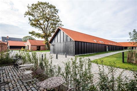 QVille, an ecological co-housing derived from former stables - Domus
