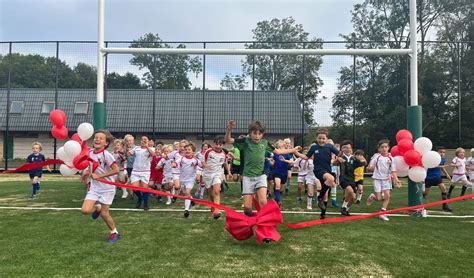 Voorburgse Rugby Club In Haar Nopjes Met Nieuwe Veld Adverteren