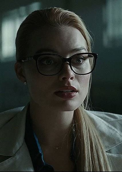 Fan Casting Amanda Seyfried as Selina Kyle in Batman Returns (2022) on myCast