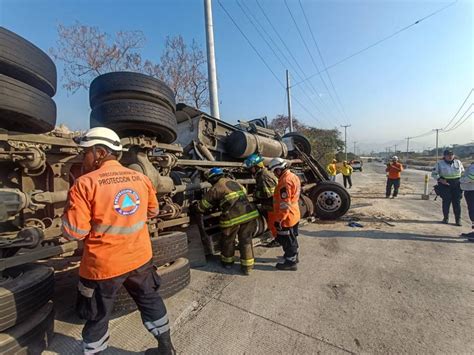 Conductor De Rastra Result Lesionado Tras Perder El Control Y Volcar