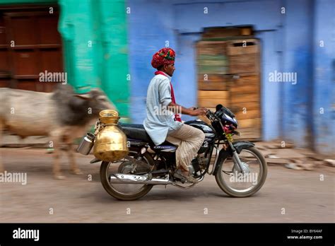 Motorbike Hi Res Stock Photography And Images Alamy