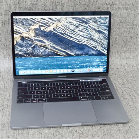 Jual Macbook Pro Retina Inch Core I Touchbar Bekas