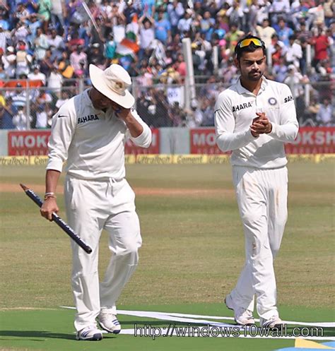 Sachin Tendulkar Getting Eyes filled with Tear in Last Match - windows ...