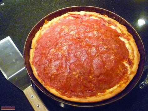 20150107 Deepdishpizza 001 Real Deep Dish Chicago Style Pizza Done