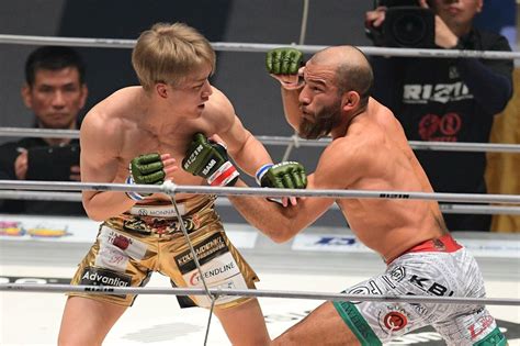 写真：【rizin】朝倉海 計量超過のアーチュレッタ沈め王座奪回「兄貴もベルトを取ってほしい」 東スポweb