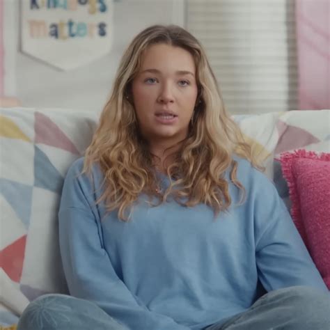 Fans go wild as the who want the smoke concert begins 24