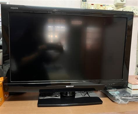 Sharp Aquos LC 32A37M 32 Multisystem LCD TV TV Home Appliances TV