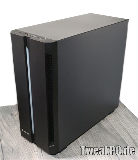 Chieftec Chieftronic G1 im Test - Äußerlichkeiten (2/6)