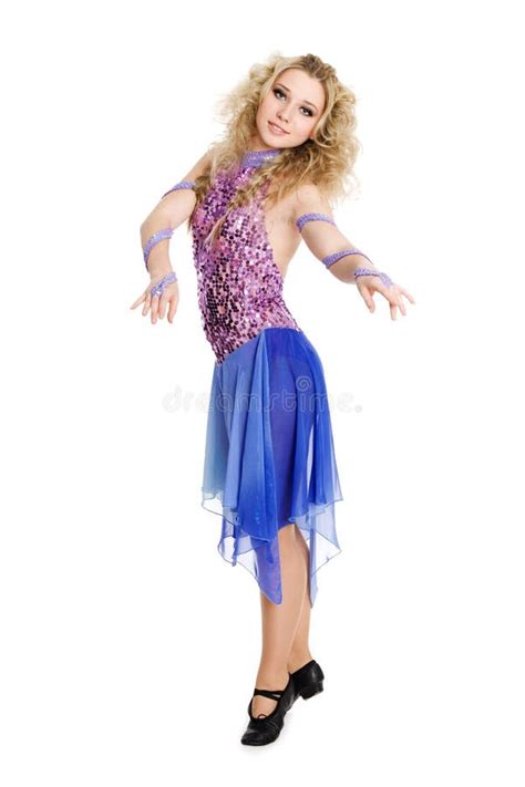 Jeune Danse Blonde De Fille De Verticale Image Stock Image Du Joie Amusement