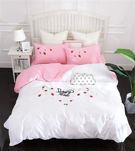 Juego de ropa de cama con bordado de fresas juego de funda nórdica de