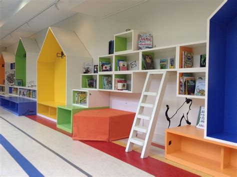 С открытием библиотеки книжные домики стали еще уютнее, ведь теперь ...