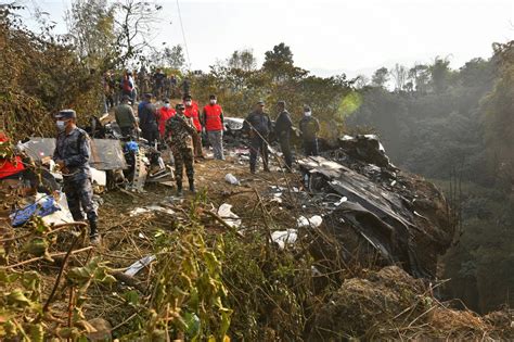 尼泊爾空難 8國乘客68死 墜機前影片曝光｜大紀元時報 香港｜獨立敢言的良心媒體