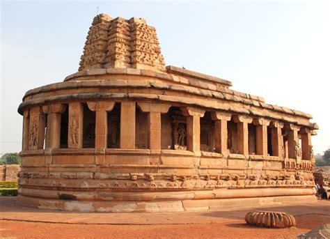 Travel Guide To Badami Aihole Pattadakal And Mahakuta Off