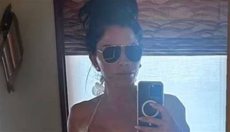 Lauren Sanchez Shows Off In Tiny Bikini On Jeff Bezos Million