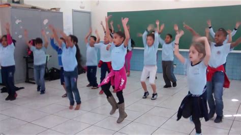 A RUA DANÇA NA ESCOLA Escola Municipal Rev Odilon Gonçalves Nocetti