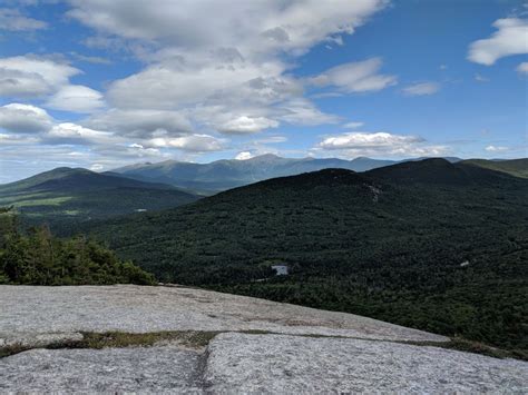 Beautiful Beginner Hikes In The White Mountains Hiking Up With The Pup