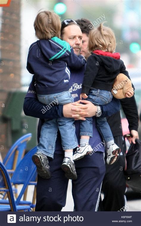 Russell Crowe, Charles Spencer und Tennyson Spencer. Russell Crowe und