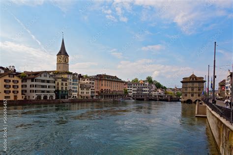 Historische Altstadt von Zürich, Schweiz Stock Photo | Adobe Stock