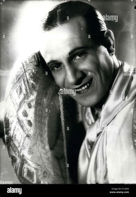 portrait  tino rossi  res stock photography  images alamy