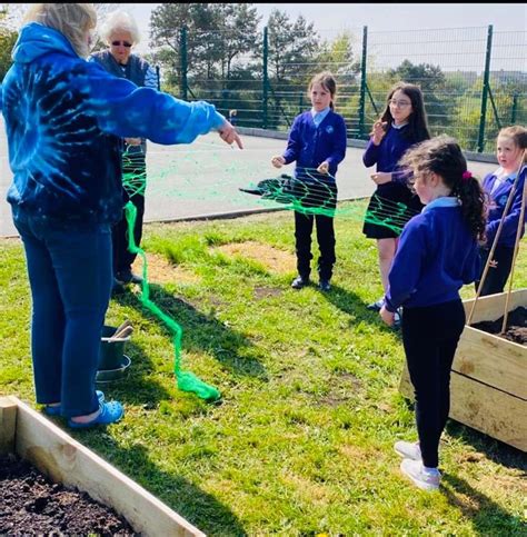 Garddio A Ysgol Pentraeth Cyngor Cymuned Pentraeth Community Council