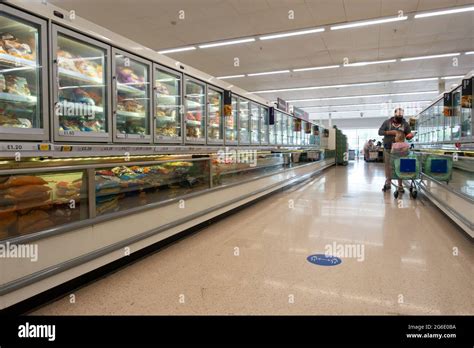 Tesco aisle Fotos und Bildmaterial in hoher Auflösung Alamy