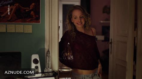 Amelie Plaas Link Nude Aznude