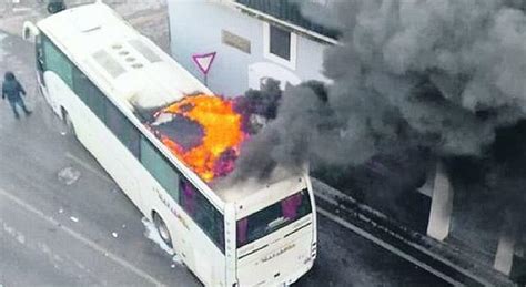 Follia Ultras Per Paganese Casertana Scontri E Bus Con Tifosi