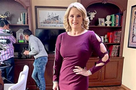 Erika Buenfil Enloquece Las Redes Sociales Al Aparecer En Bikini