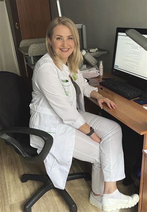 Sexy MILF Melissa ShesFreaky