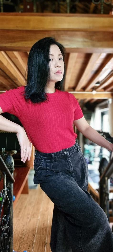 Vợ Xuân Bắc và hot mom Hằng Túi lên tiếng không đồng tình khi một số mẹ cho con bú đến 8 10 tuổi