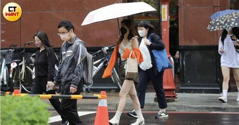 明回暖2地區仍有雨「這天再轉濕涼」雨彈連轟2天 下波放晴時間出爐 生活 Ctwant