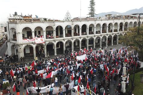 Candidato Pedro Castillo Realiza Mitin En Plaza De Armas De Arequipa