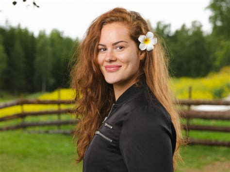 Hot Sexy Andrea Marie Bikini Pics