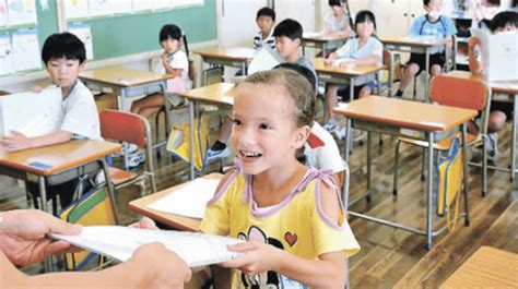 さあ夏休み！ 群馬県内35市町村の小中学校で終業式 上毛新聞社のニュースサイト