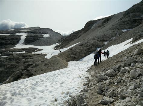 The Ultimate Packing List for Summer Hiking in the Dolomites | Nail the ...