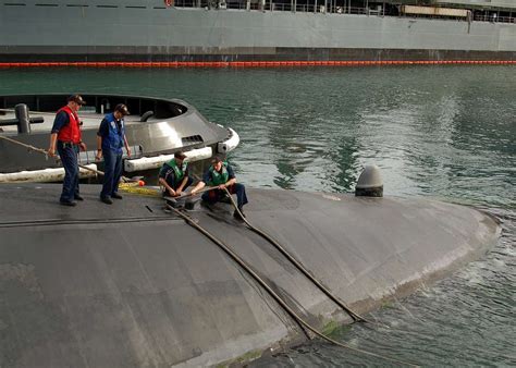 Crewmembers of the guided-missile submarine USS Ohio - PICRYL Public ...