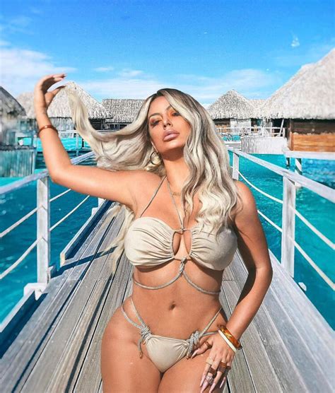 9 Hot Sexy Aubrey Joy Bikini Pics