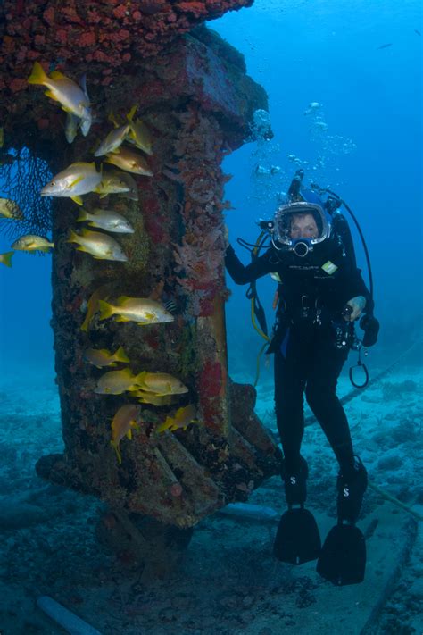 Dr. Sylvia Earle at the Aquarius Habitat / Ocean Great Ideas – Ocean Great Ideas