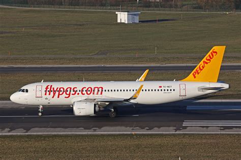 Vueling Airlines EC NAJ A320 271N Msn 8510 We Love Places Livery