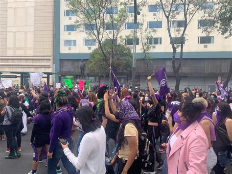 Marcha De Feministas Llega Al Z Calo Desde El Monumento A La Revoluci N