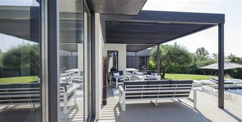 Pergola alu bioclimatique Wallis Outdoor Profils Systèmes