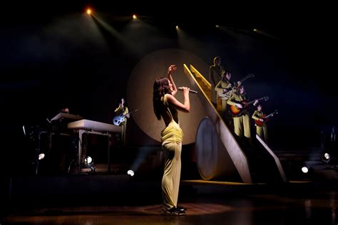 Lorde Reprend Hentai De Rosal A Lors D Un Concert New York