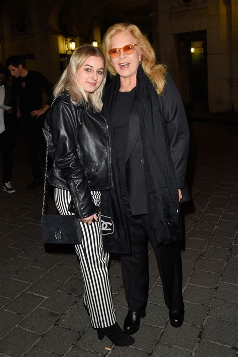 Photo Semi Exclusif Sylvie Vartan Avec Sa Fille Darina Scotti