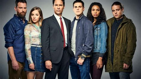 Five Reasons You Should Be Watching “Travelers” on Netflix - TVovermind