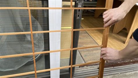 雪見障子（猫間障子）のスライド部分が外れない！プロでも知らないと外せない障子の外し方 - 東京都北区の畳店 カビに強い畳 ヘリなし畳は八巻畳店